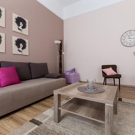 Bpm: Dob70 Classic Apartment In Downtown Budapest Habitación foto