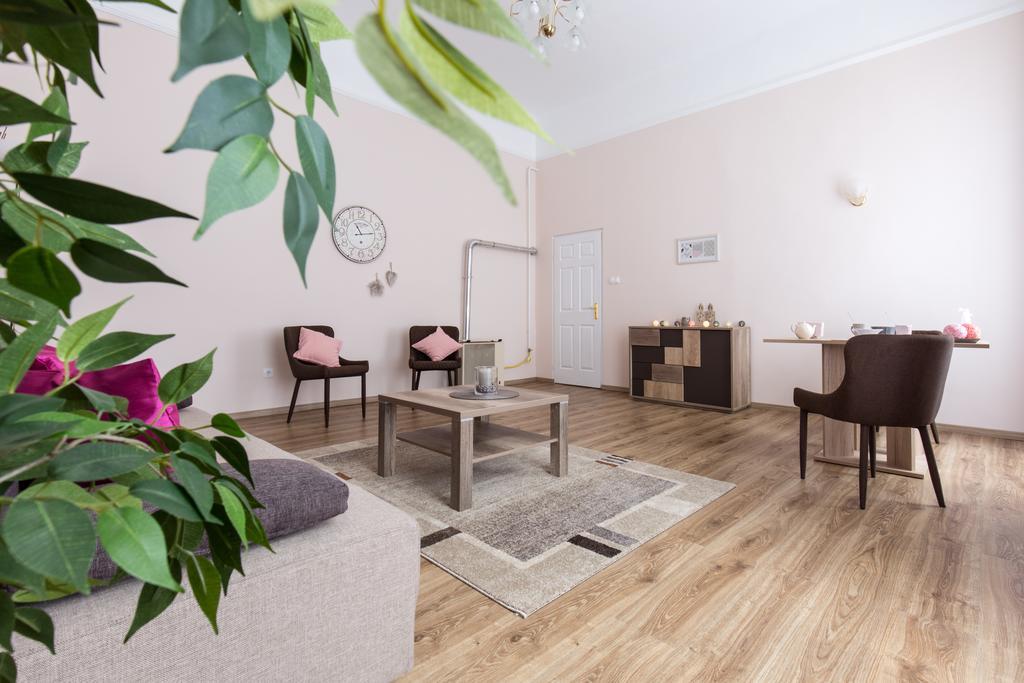 Bpm: Dob70 Classic Apartment In Downtown Budapest Habitación foto
